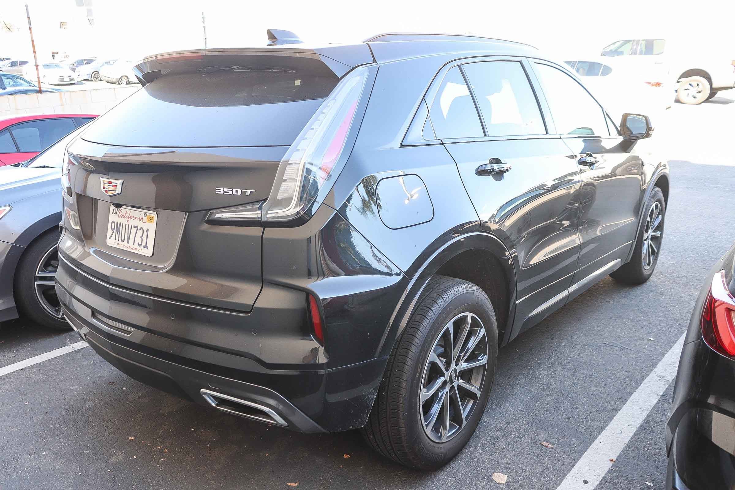 Used 2024 Cadillac XT4 Sport w/ Cold Weather Package image 9