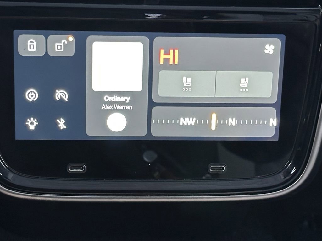 Used 2024 Rivian R1S Adventure image 26