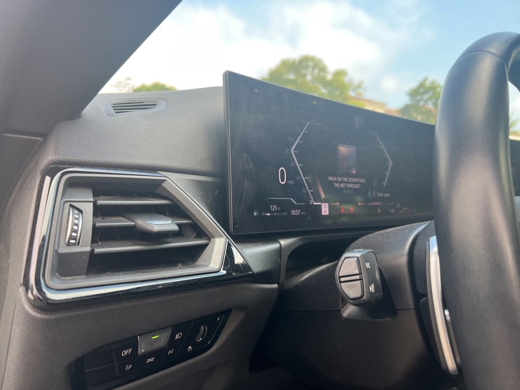 Used 2023 BMW 230i Coupe w/ Convenience Package image 10