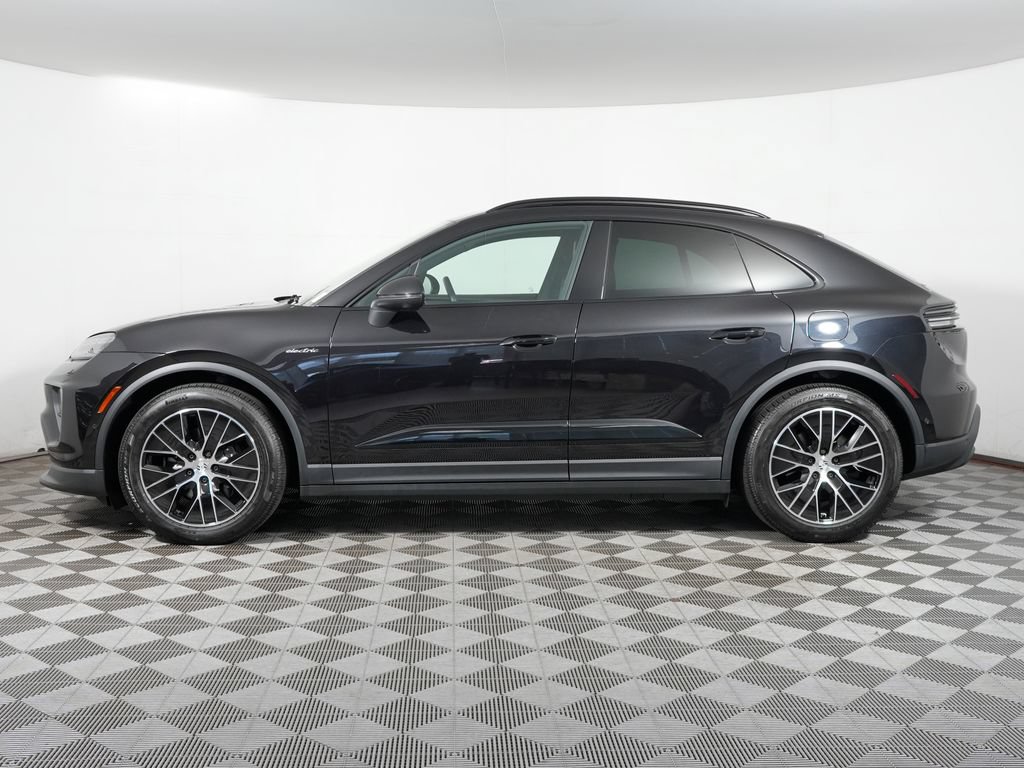 Certified 2025 Porsche Macan 4 Electric w/ Premium Package AWD/4WD image 2