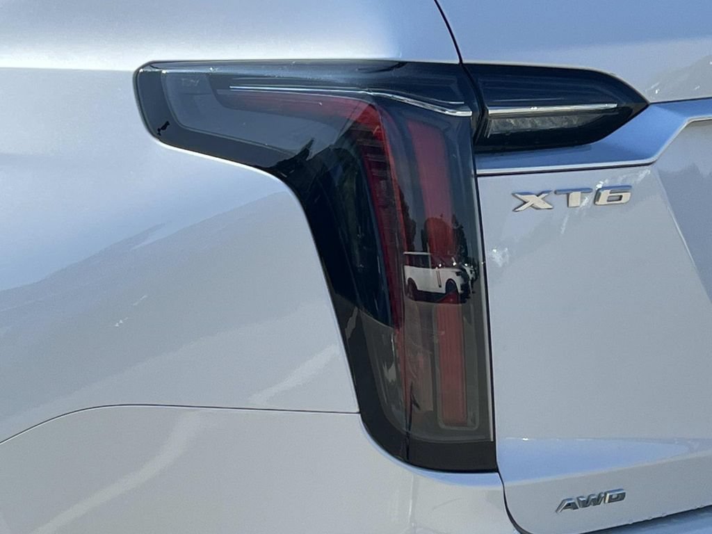 Certified 2024 Cadillac XT6 Sport w/ Platinum Package AWD/4WD image 10