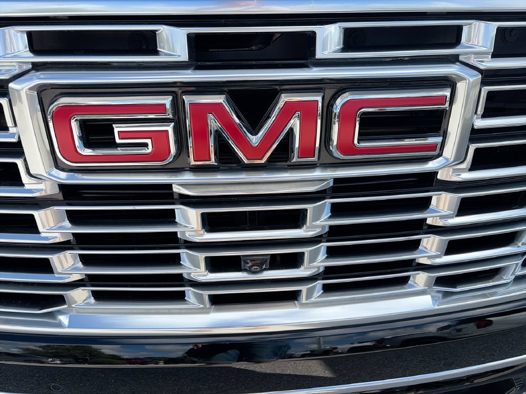 Used 2025 GMC Yukon Denali w/ Sun & Power Step Package AWD/4WD image 35