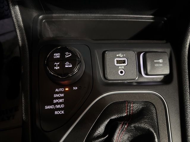 Used 2022 Jeep Cherokee Trailhawk w/ Premium Leather Package image 27