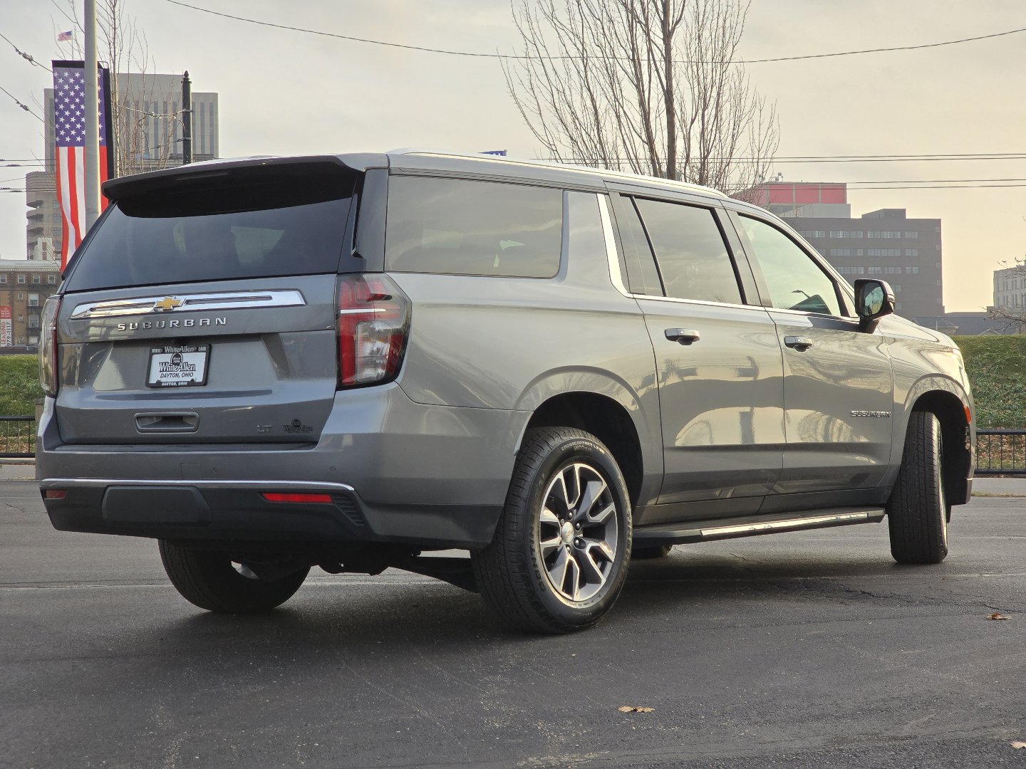 Used 2022 Chevrolet Suburban LT w/ LT Signature Plus Package image 29