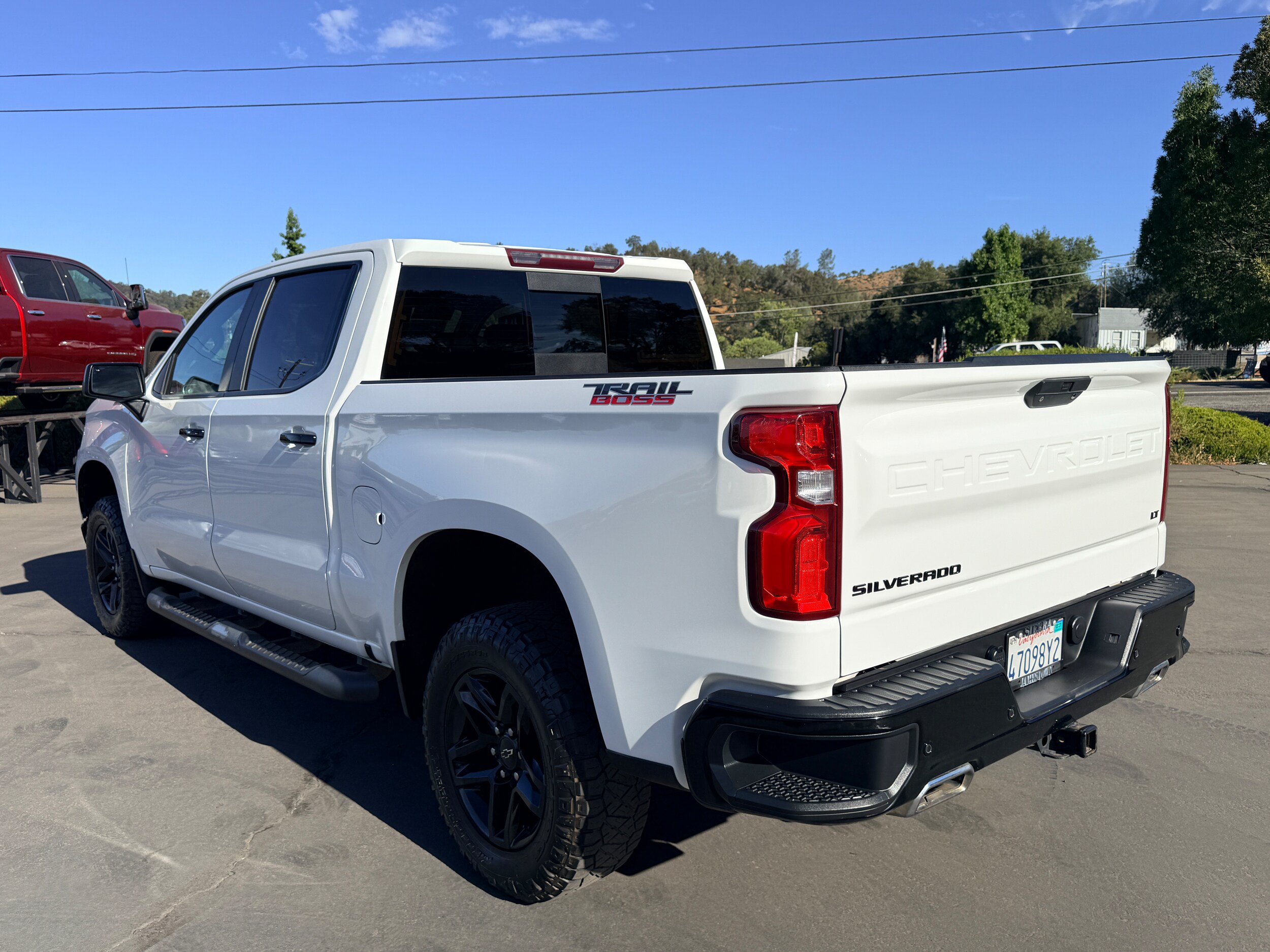 Used 2020 Chevrolet Silverado 1500 LT Trail Boss AWD/4WD image 8