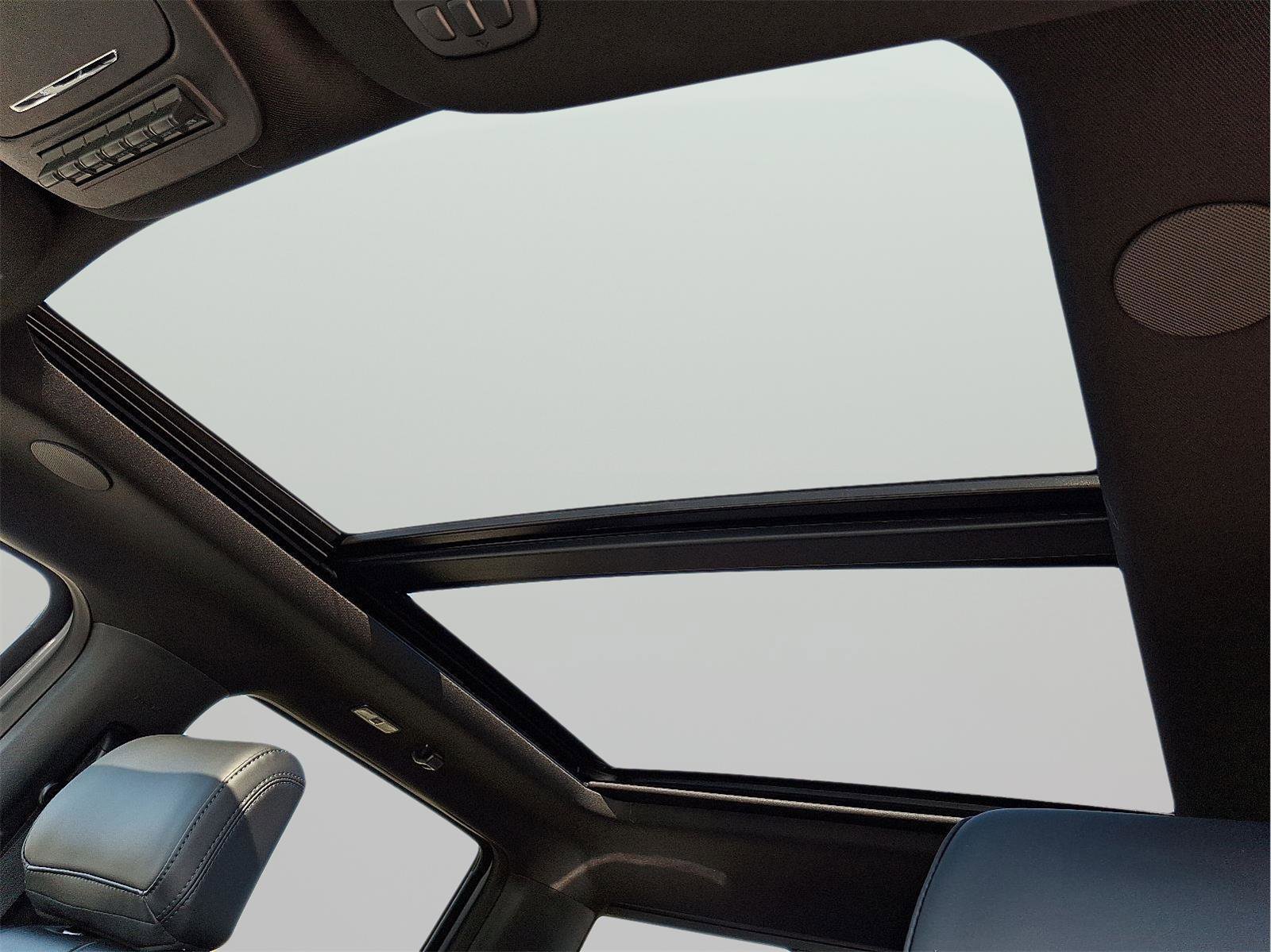 New 2026 Ford F250 Platinum w/ Tremor Off-Road Package image 10