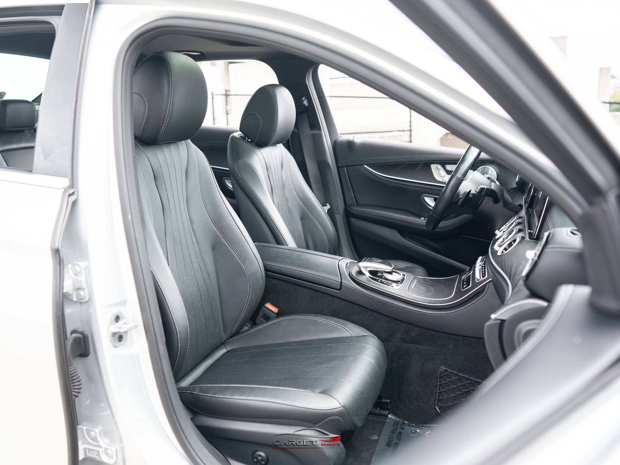 Used 2019 Mercedes-Benz E 300 4MATIC w/ Premium 1 Package image 17