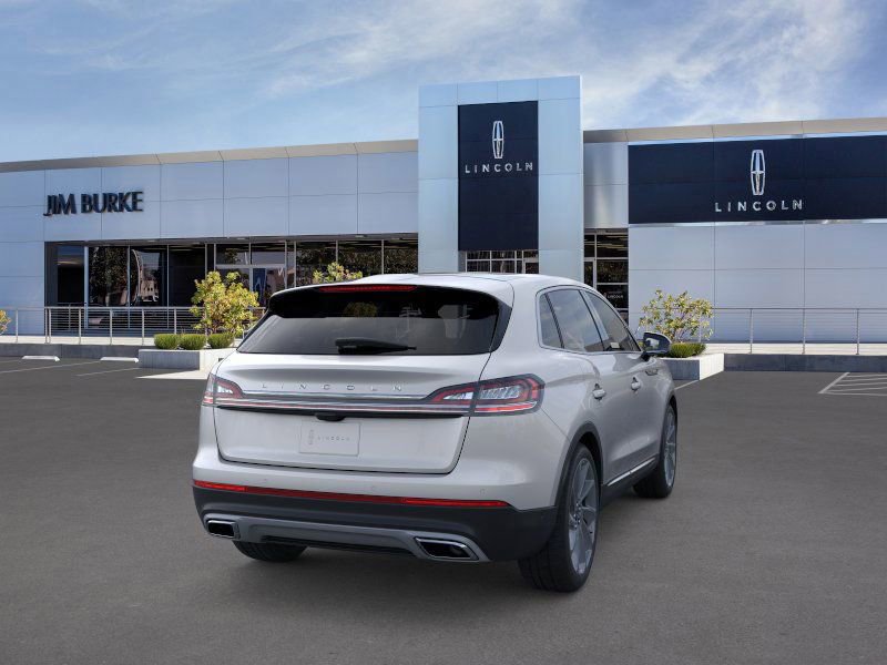 Used 2023 Lincoln Nautilus Reserve w/ Equipment Group 202A image 8