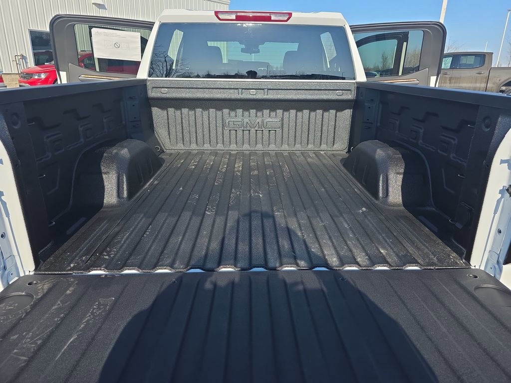 New 2026 GMC Sierra 1500 SLE image 12