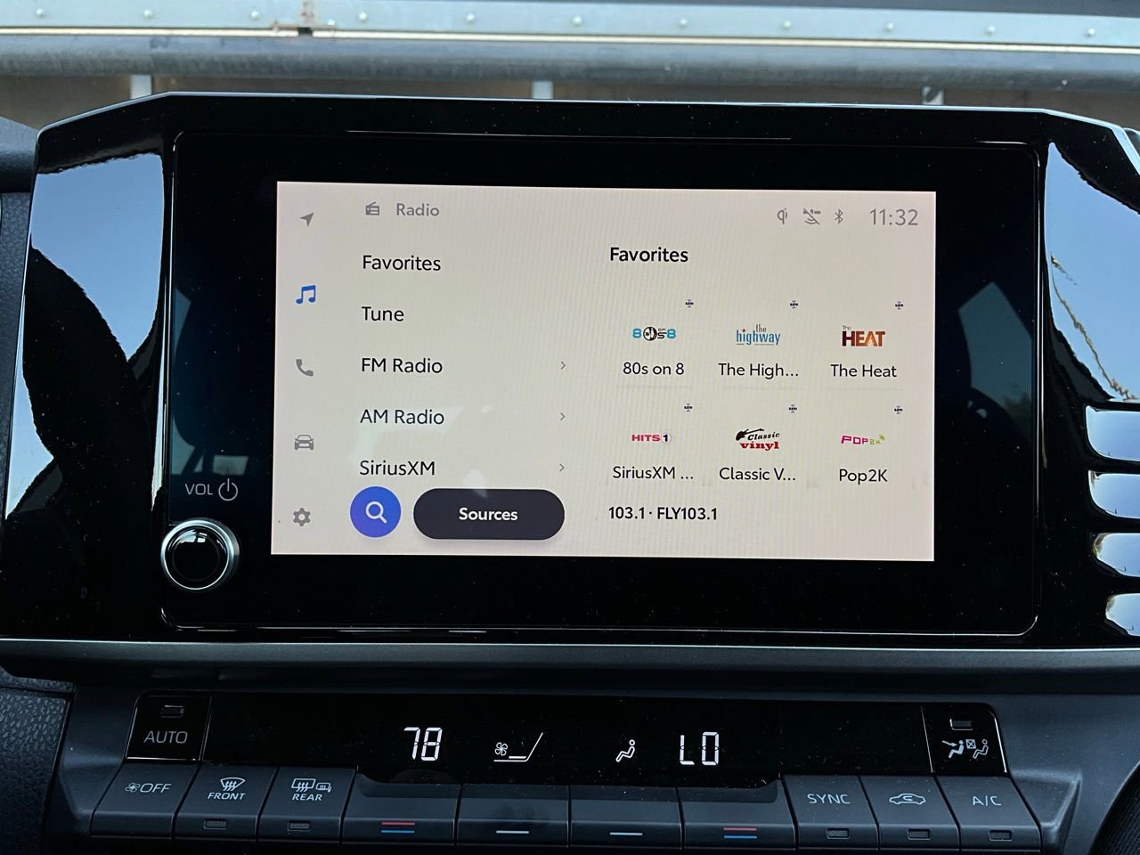 Used 2025 Toyota Camry LE image 29