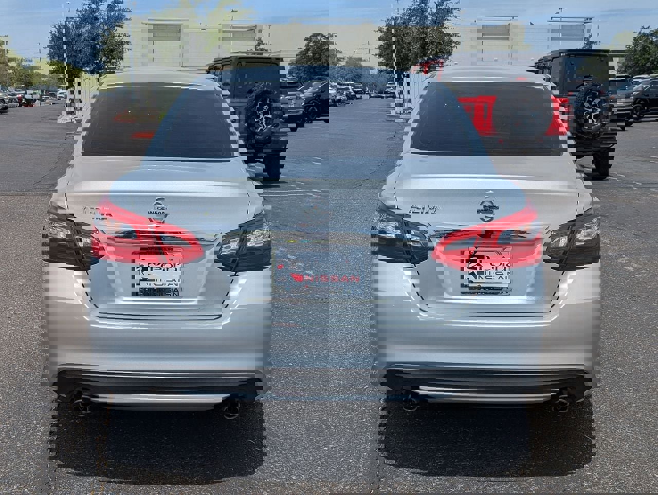 Used 2016 Nissan Altima 2.5 S w/ Power Driver Seat Package image 5