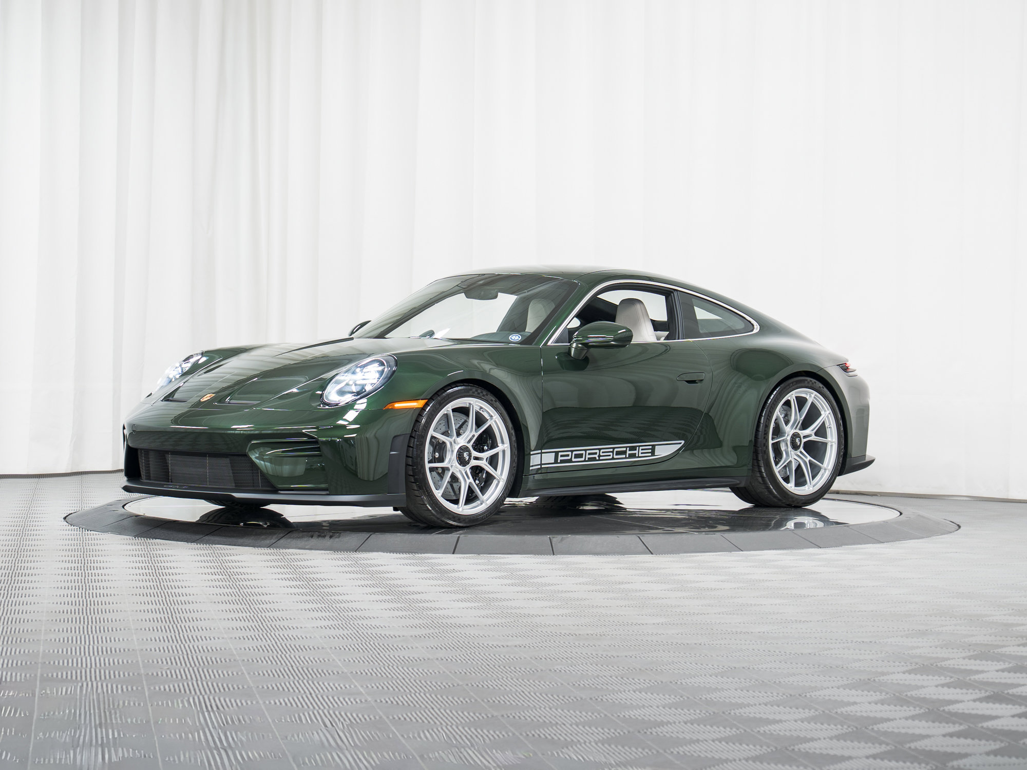 Used 2026 Porsche 911 GT3 image 39