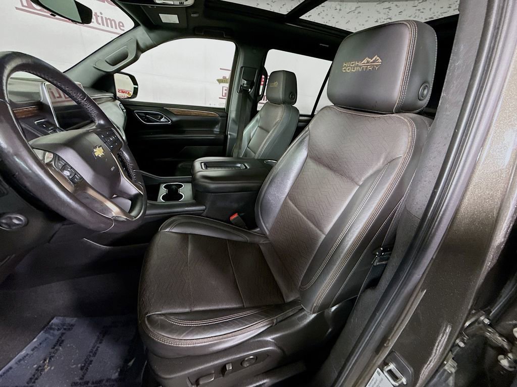 Used 2021 Chevrolet Tahoe High Country w/ Premium Package AWD/4WD image 28