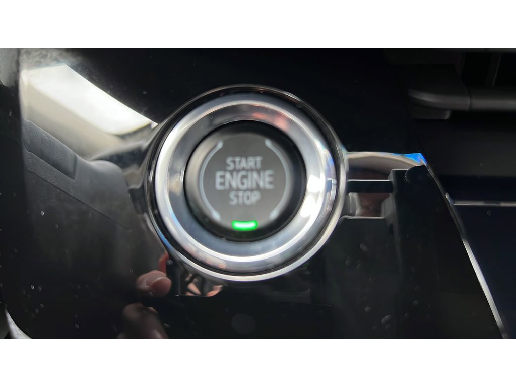 Certified 2025 Buick Envision Sport Touring image 21