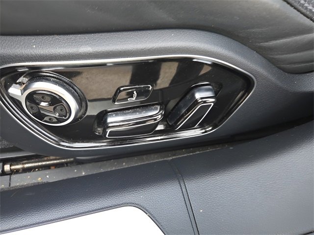 Used 2012 Audi A8 4.2 image 12