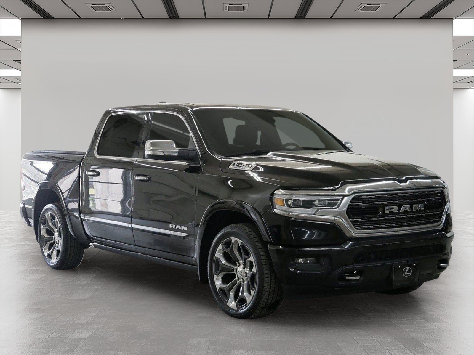 Used 2019 RAM 1500 Limited w/ Body Color Bumper Group AWD/4WD image 1