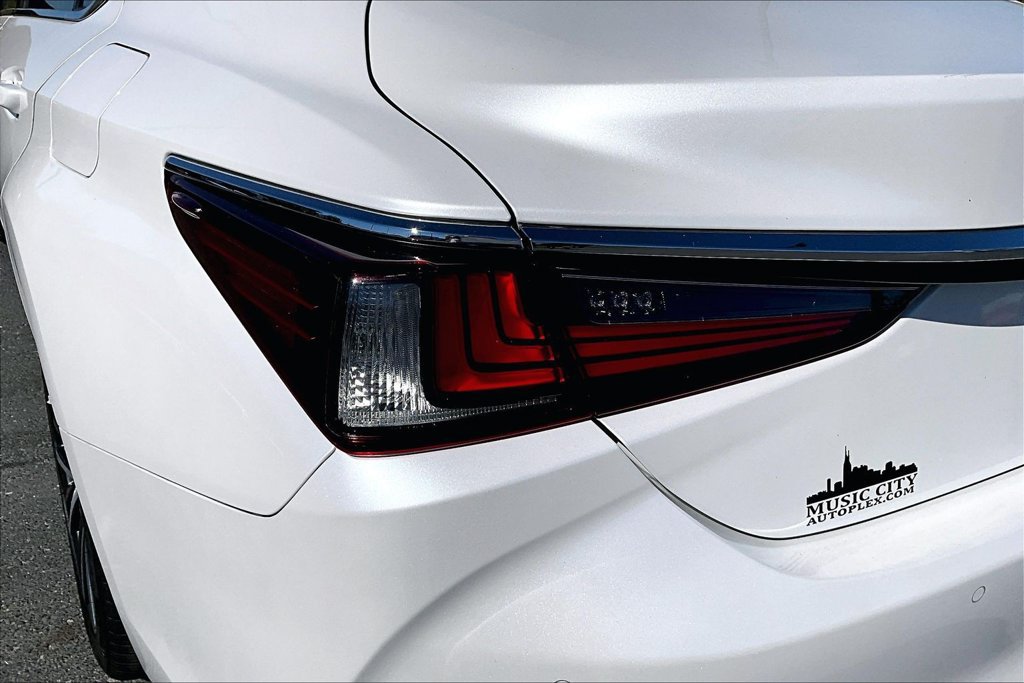 Used 2023 Lexus ES 350 w/ Premium Package FWD image 26