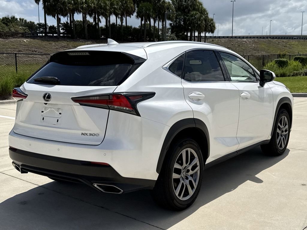 Used 2018 Lexus NX 300 FWD image 11