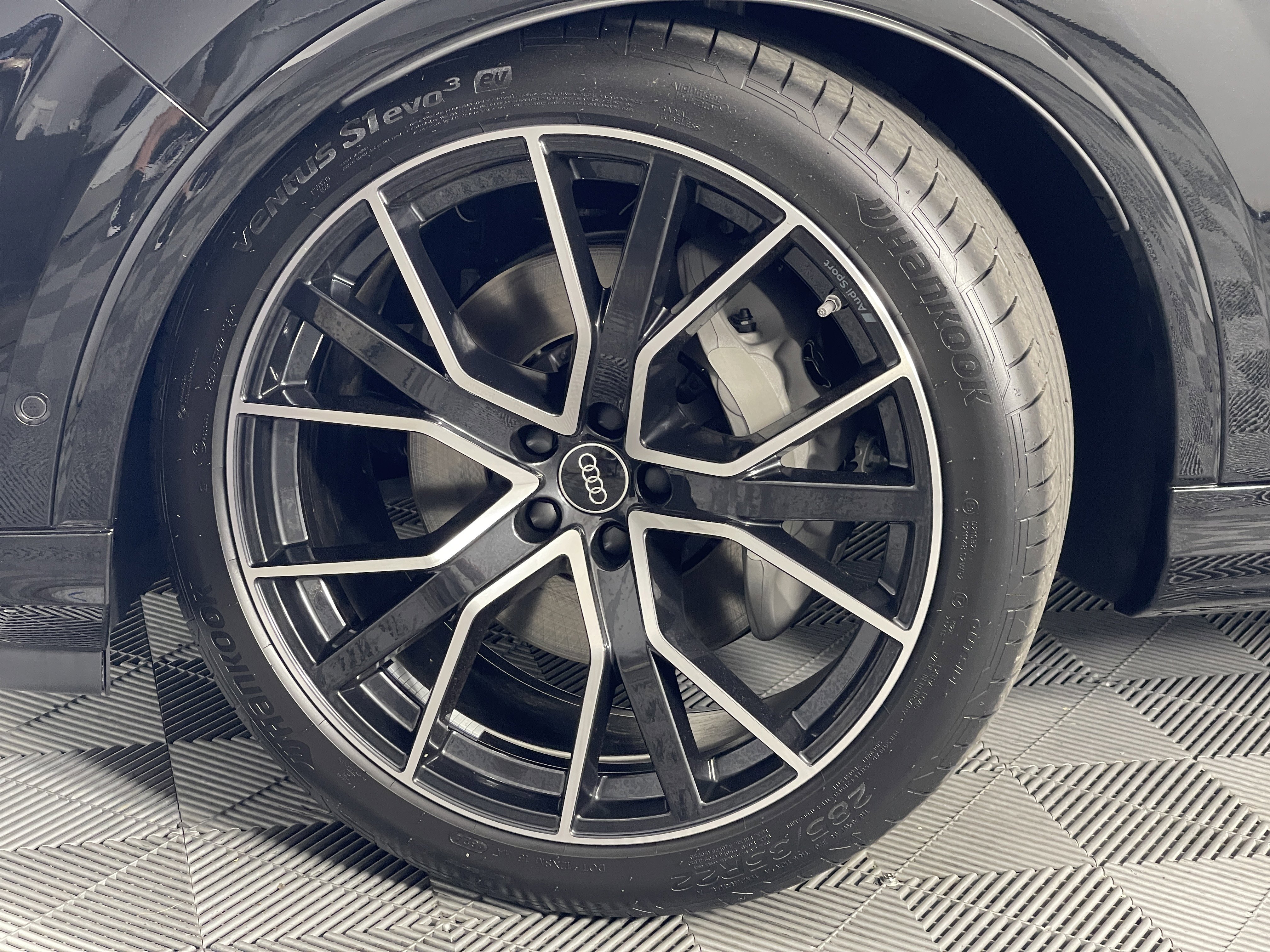 New 2025 Audi Q7 3.0T Prestige image 7