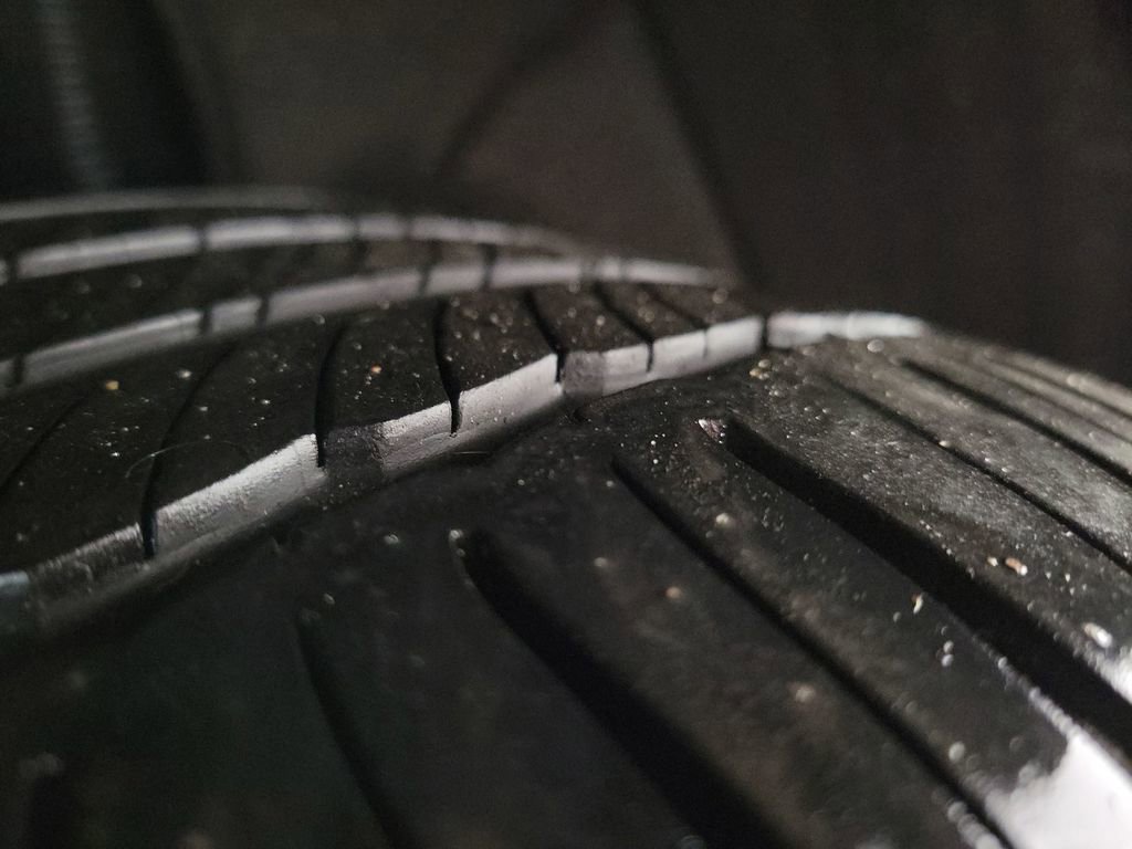 Used 2021 Tesla Model Y Long Range image 11