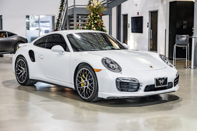 Used 2015 Porsche 911 Turbo S image 8