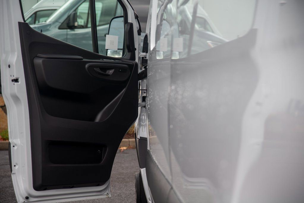 New 2025 Mercedes-Benz Sprinter 4500 image 22