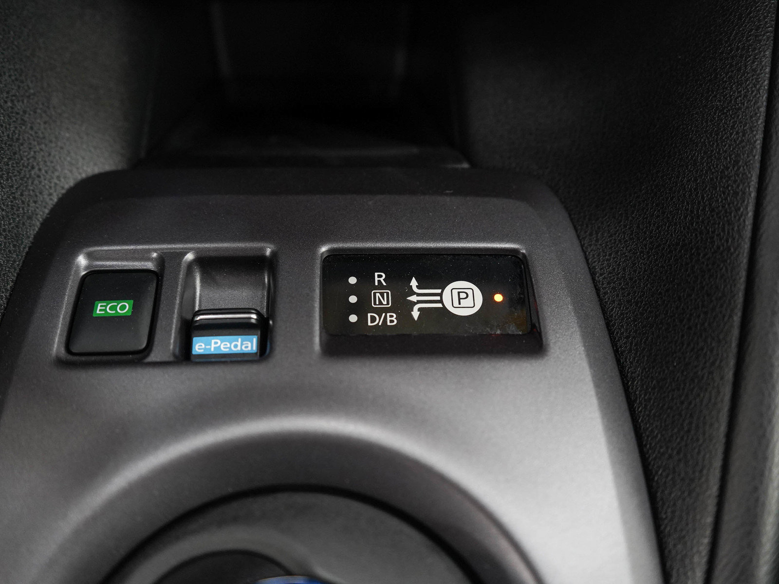 Used 2025 Nissan Leaf S FWD image 23