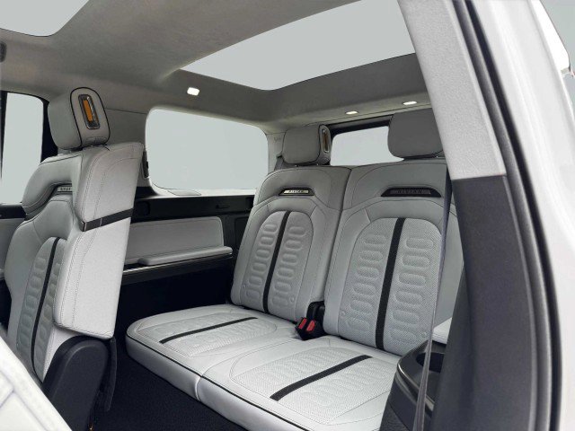 Used 2024 Rivian R1S Adventure image 42