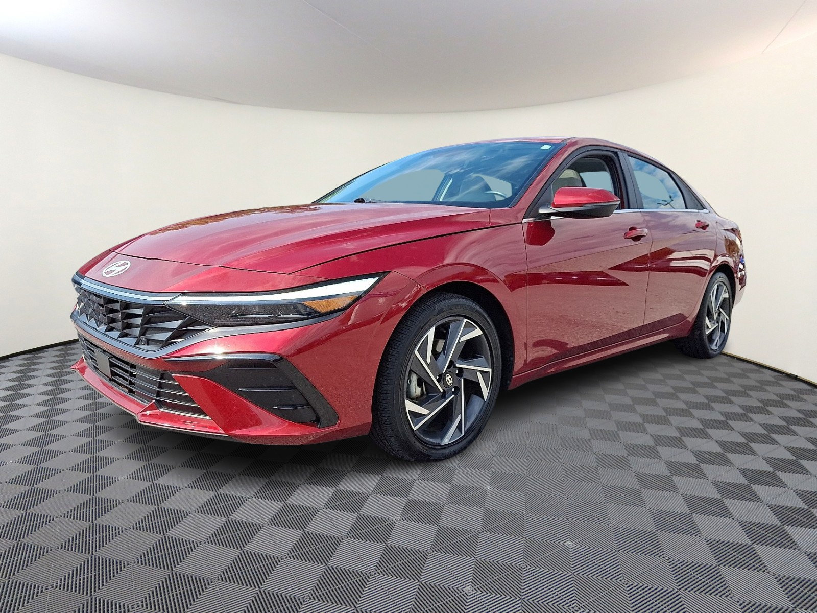 Used 2025 Hyundai Elantra Limited FWD image 3