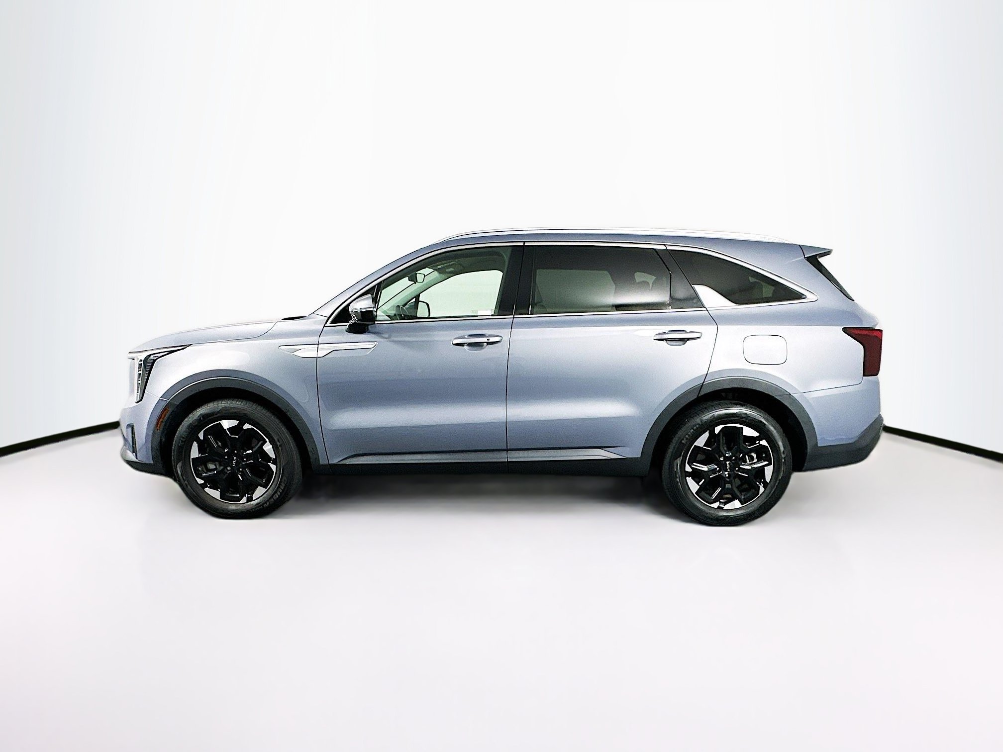 Used 2024 Kia Sorento S FWD image 4
