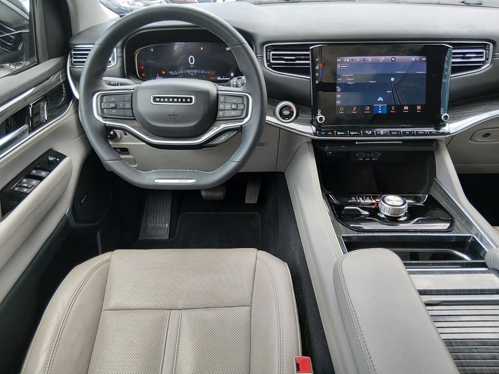 Used 2022 Jeep Wagoneer Series II w/ Premium Group I AWD/4WD image 11