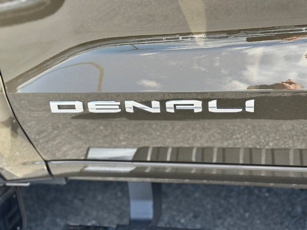 Used 2024 GMC Canyon Denali AWD/4WD image 46