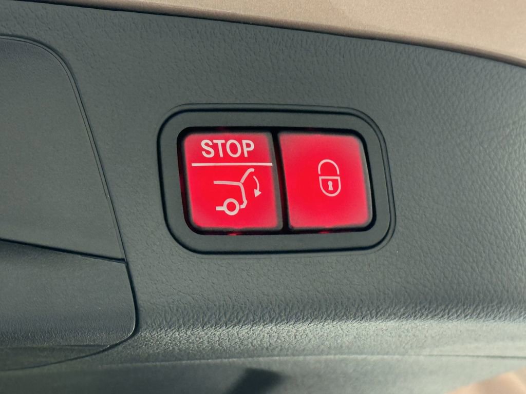 Certified 2022 Mercedes-Benz GLA 35 AMG 4MATIC image 22