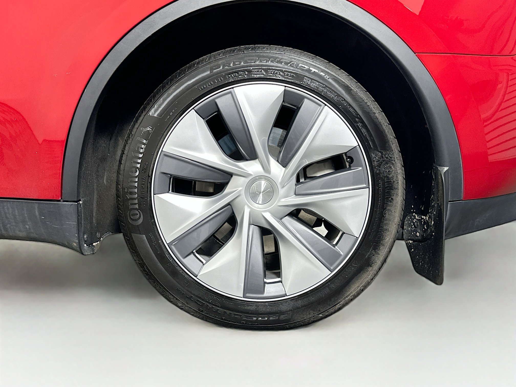 Used 2023 Tesla Model Y Long Range image 11