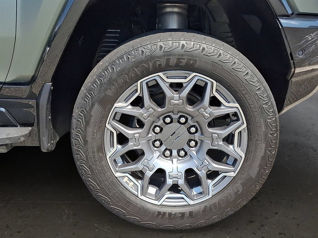 Used 2024 GMC Hummer EV 3X w/ LPO, Illumination Package AWD/4WD image 9