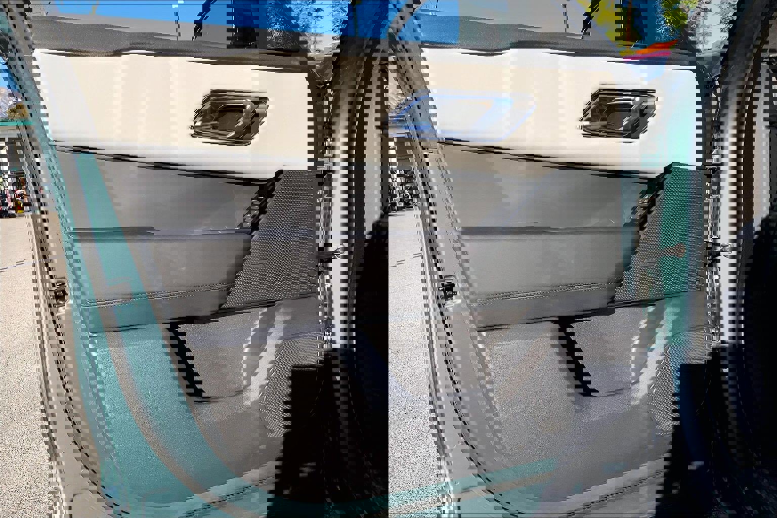 New 2026 Land Rover Range Rover Velar S image 11