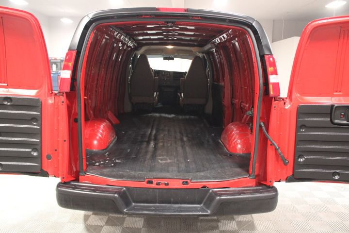 Used 2024 GMC Savana 3500 Extended image 12