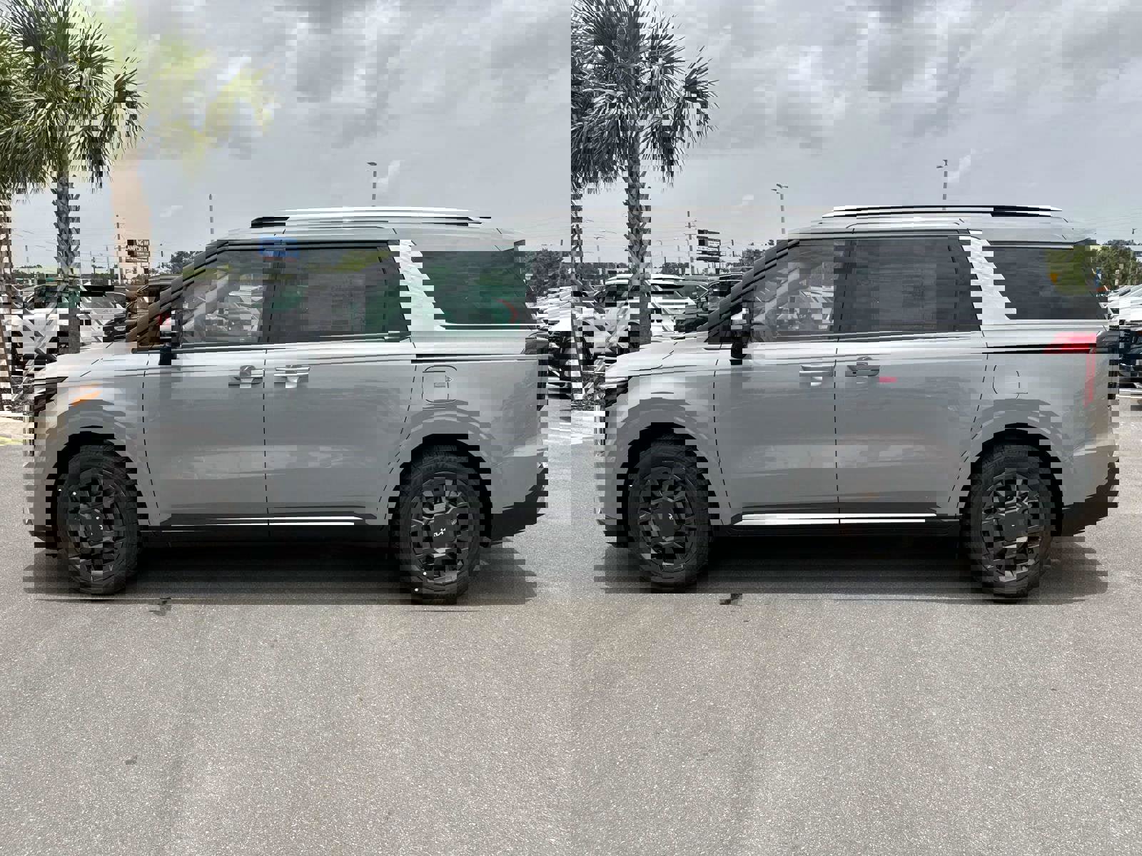 New 2025 Kia Carnival SX image 7