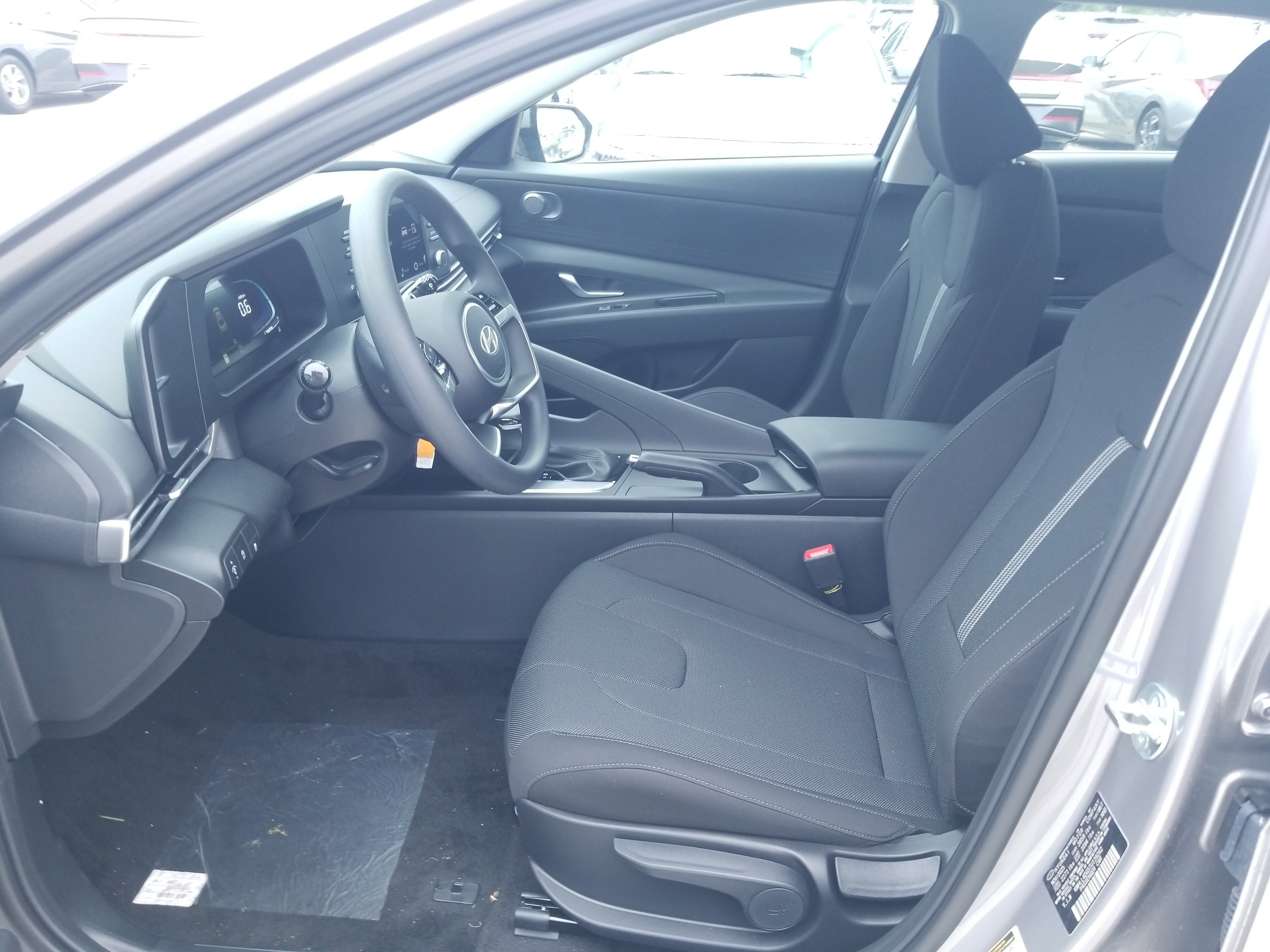 New 2026 Hyundai Elantra SE w/ Cargo Package FWD image 10