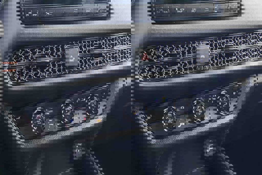 Used 2025 Honda HR-V Sport image 21