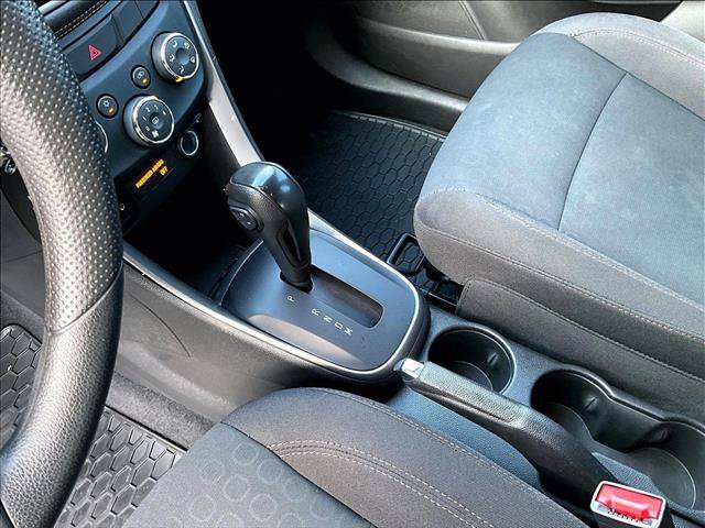Used 2020 Chevrolet Trax LS FWD image 15