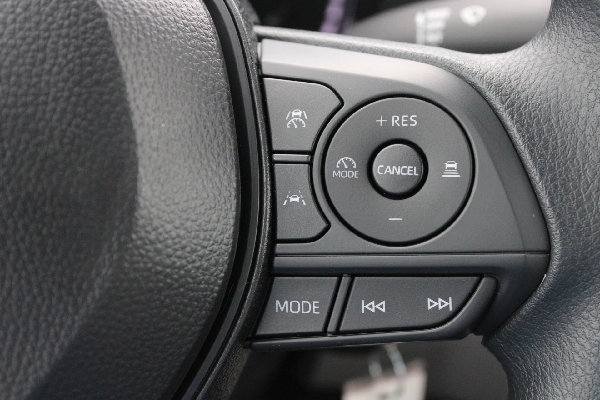 New 2026 Toyota Corolla Cross L AWD/4WD image 28