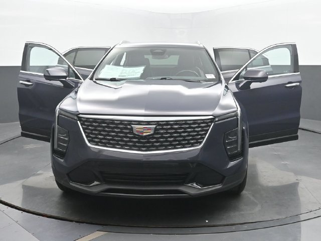 Certified 2025 Cadillac XT4 Premium Luxury FWD image 52