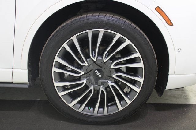 Used 2020 Lincoln Corsair Reserve w/ Equipment Group 201A image 29