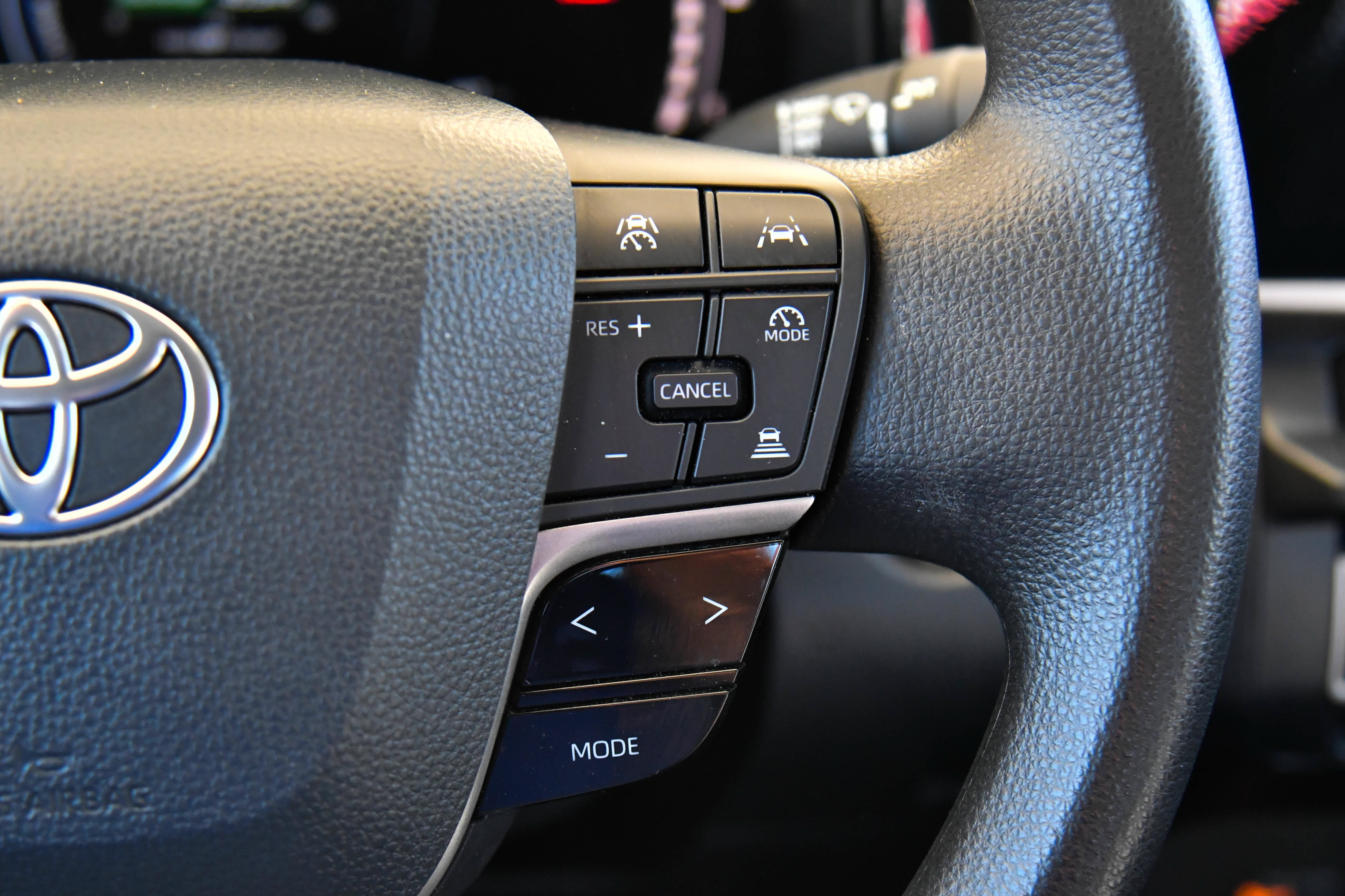 Used 2025 Toyota Camry LE FWD image 33