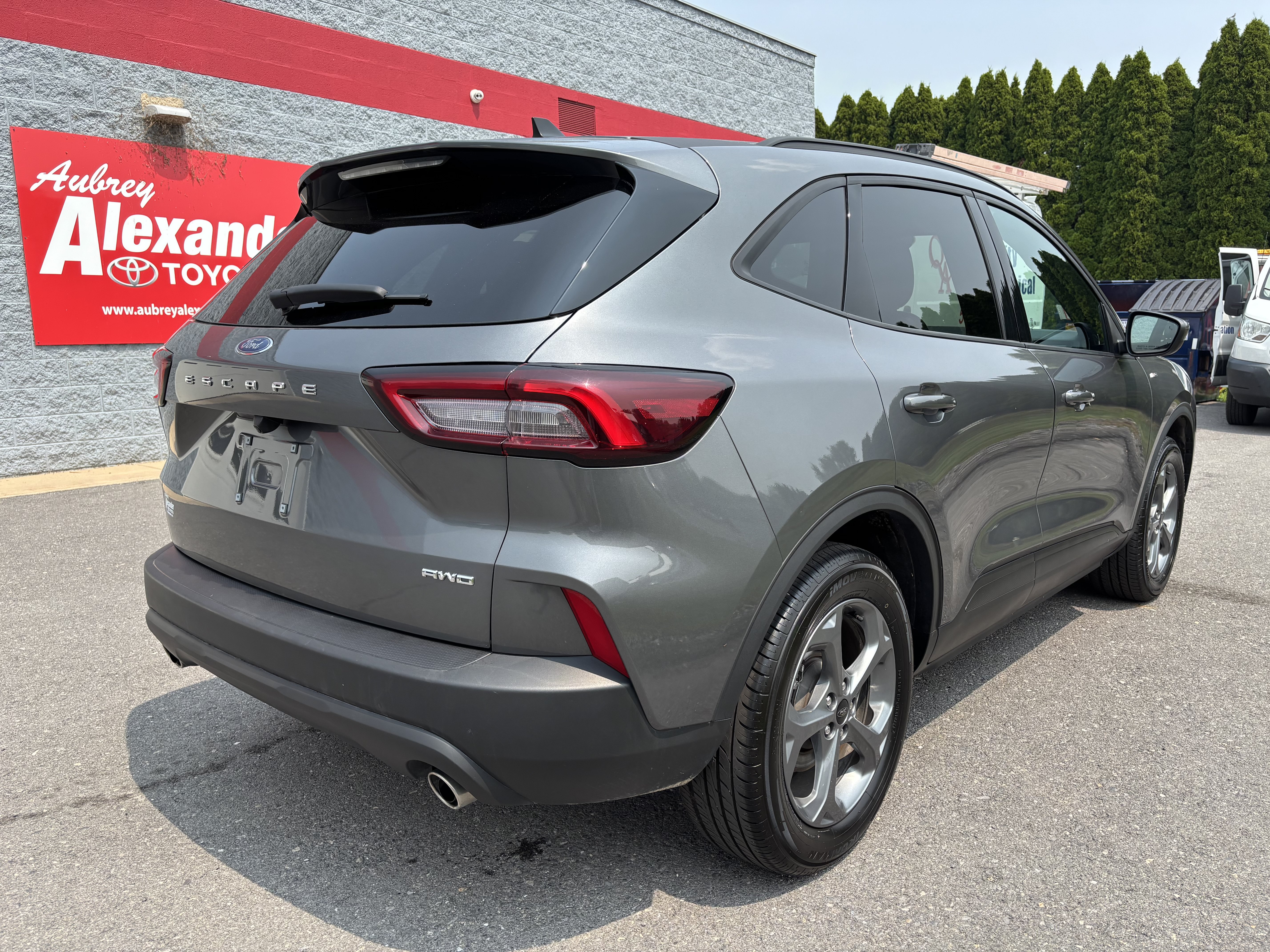 Used 2025 Ford Escape ST-Line Select AWD/4WD video 3