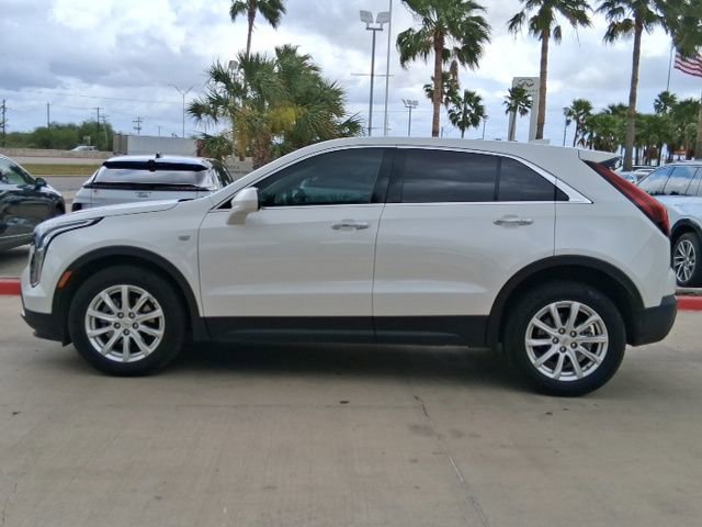 Used 2021 Cadillac XT4 Luxury w/ Driver Awareness Package image 3
