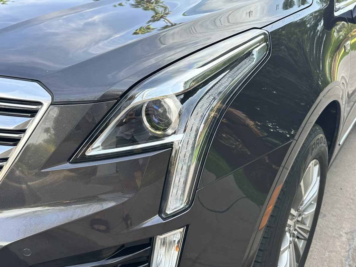 Used 2017 Cadillac XT5 Luxury w/ Driver Awareness Package image 53