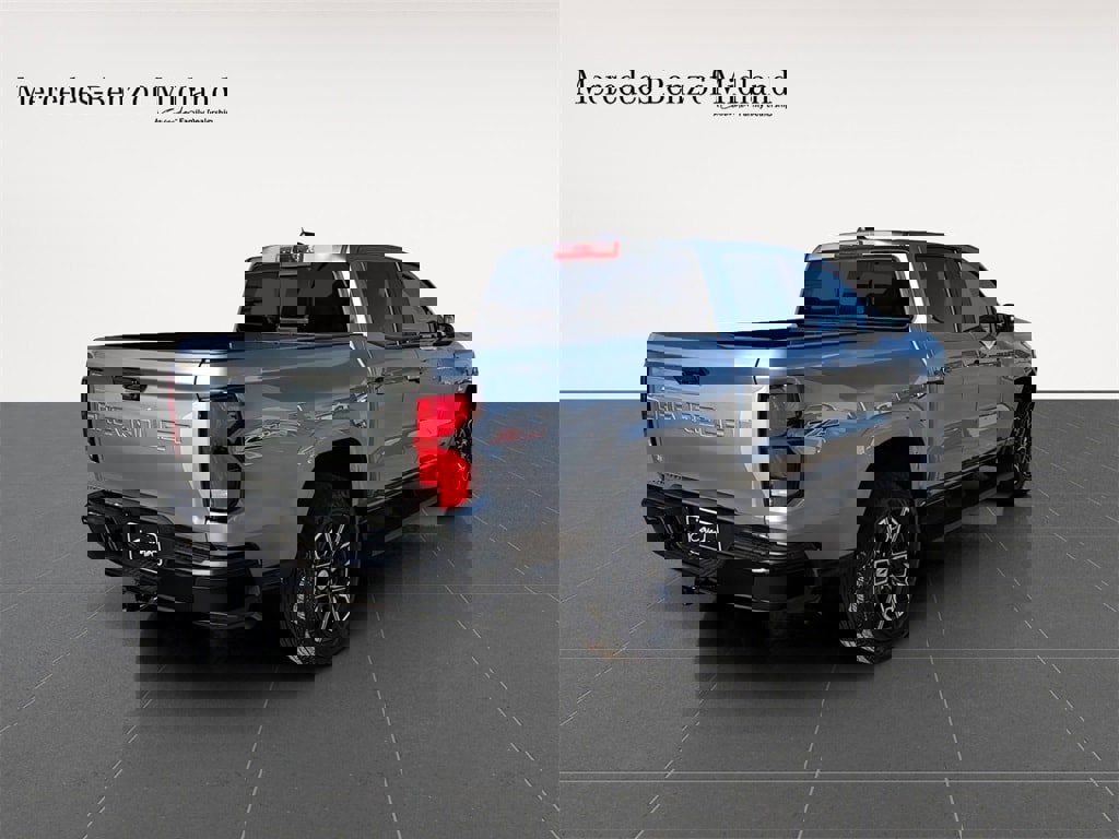 Used 2024 Chevrolet Colorado Z71 w/ Z71 Convenience Package 2 image 8