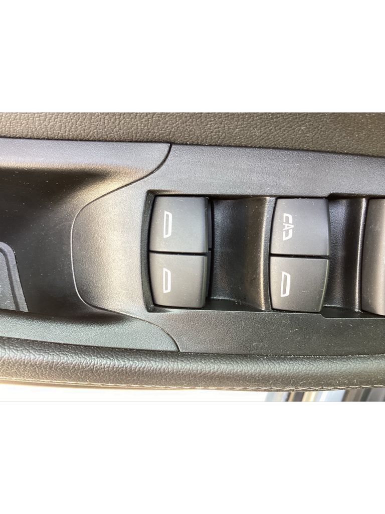Used 2023 Buick Encore GX Select w/ Sport Touring Package AWD/4WD image 32